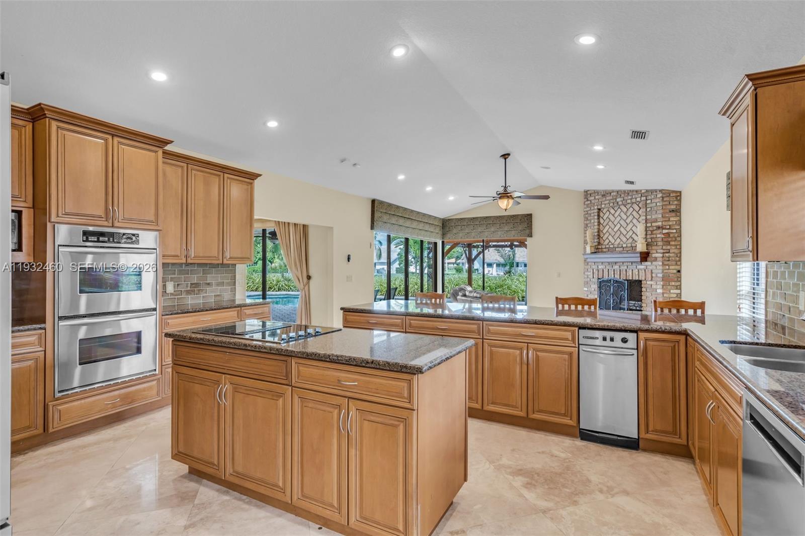 7840 NW 86th Ter, Tamarac FL 33321