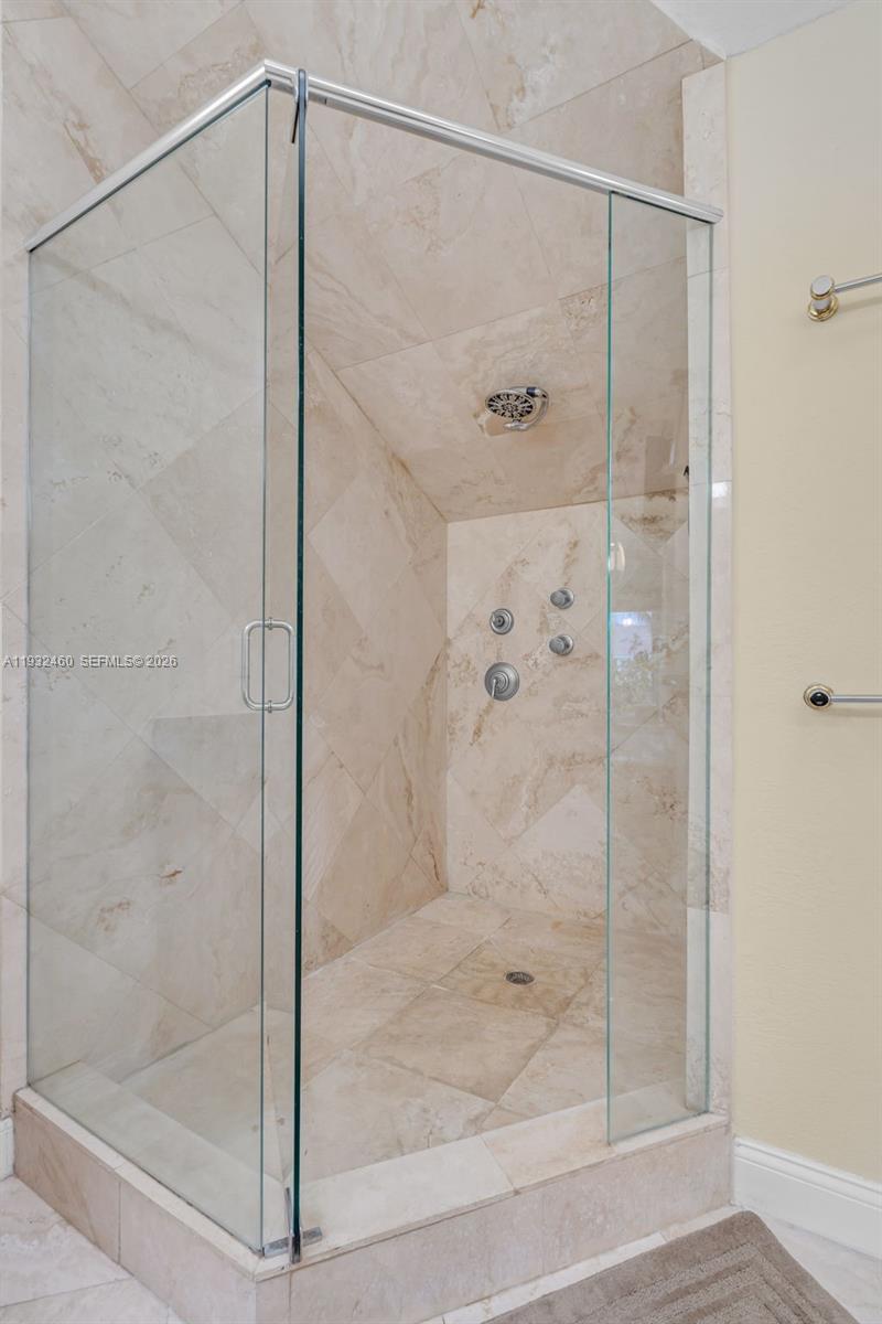 7840 NW 86th Ter, Tamarac FL 33321