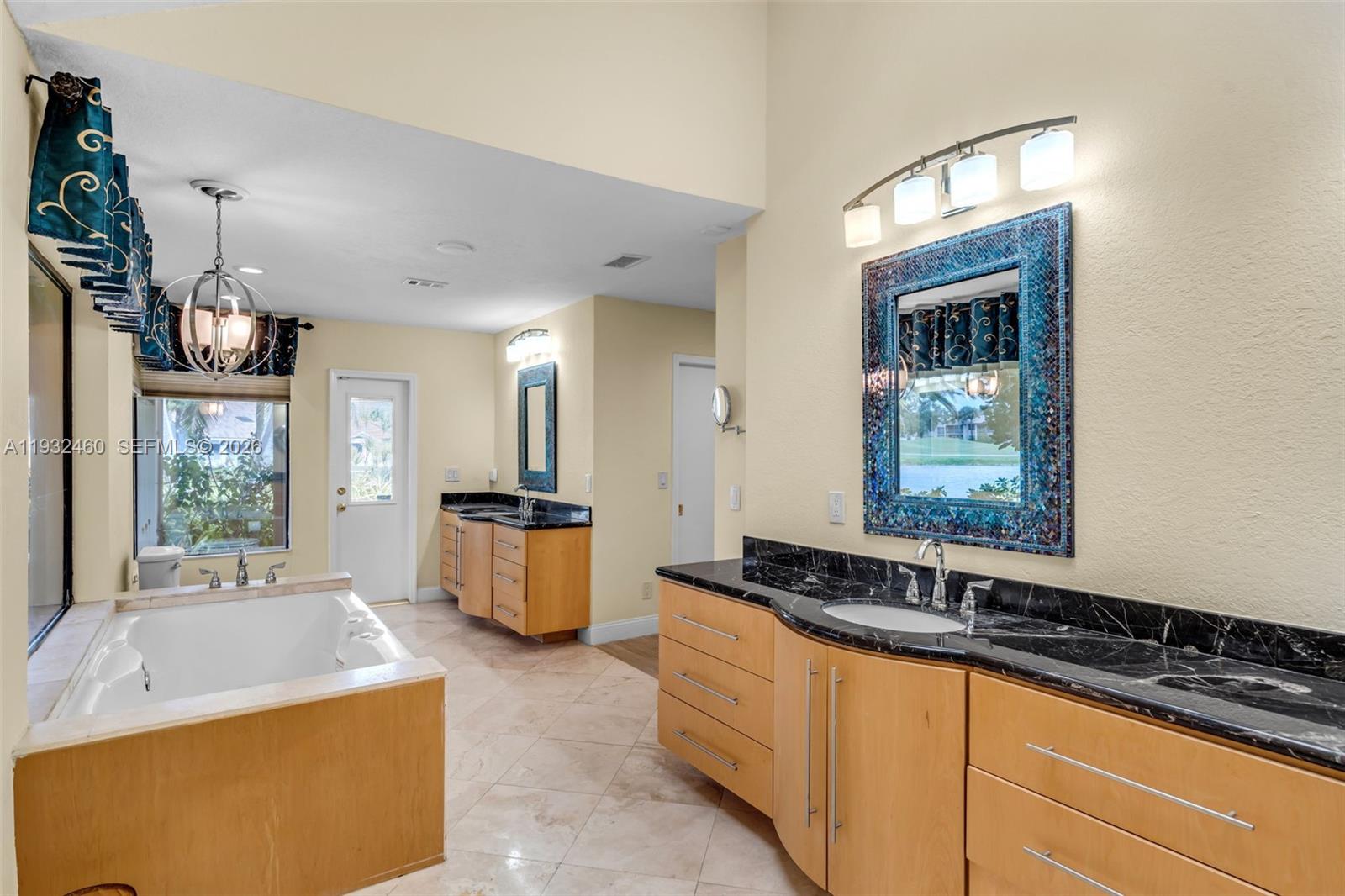 7840 NW 86th Ter, Tamarac FL 33321