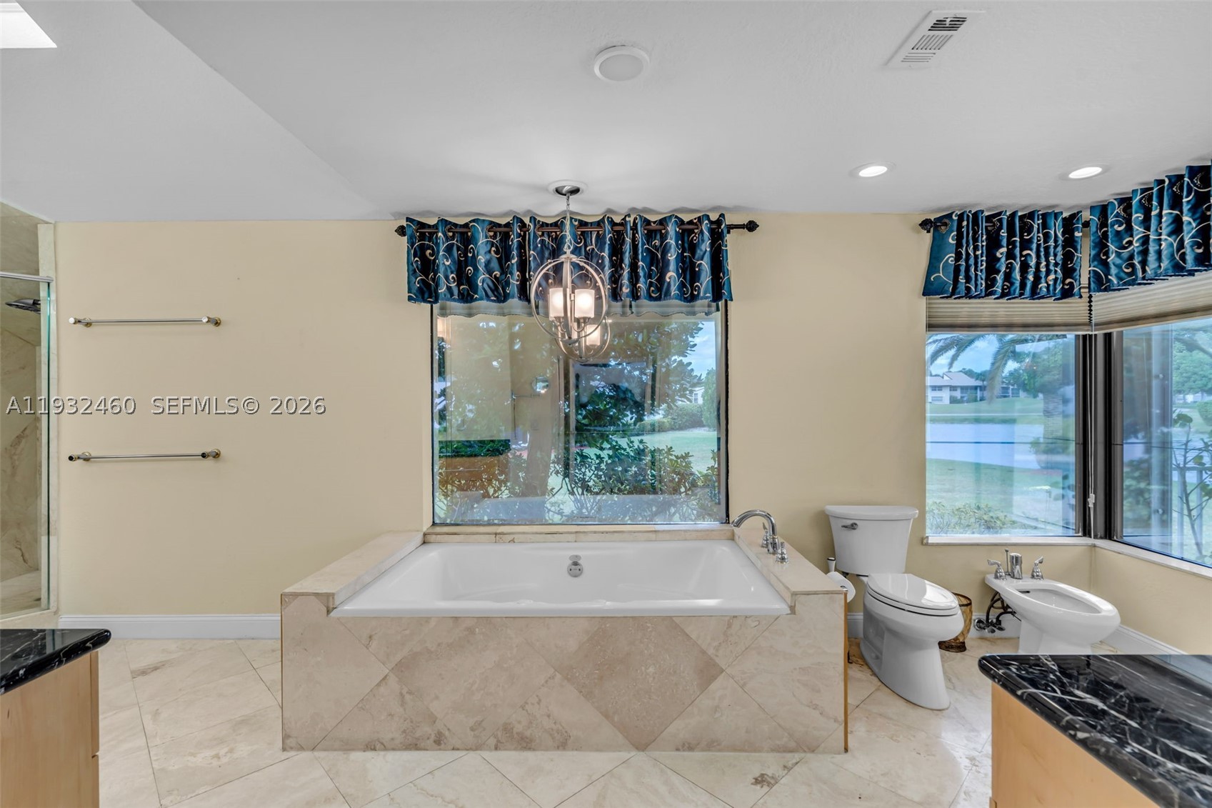 7840 NW 86th Ter, Tamarac FL 33321