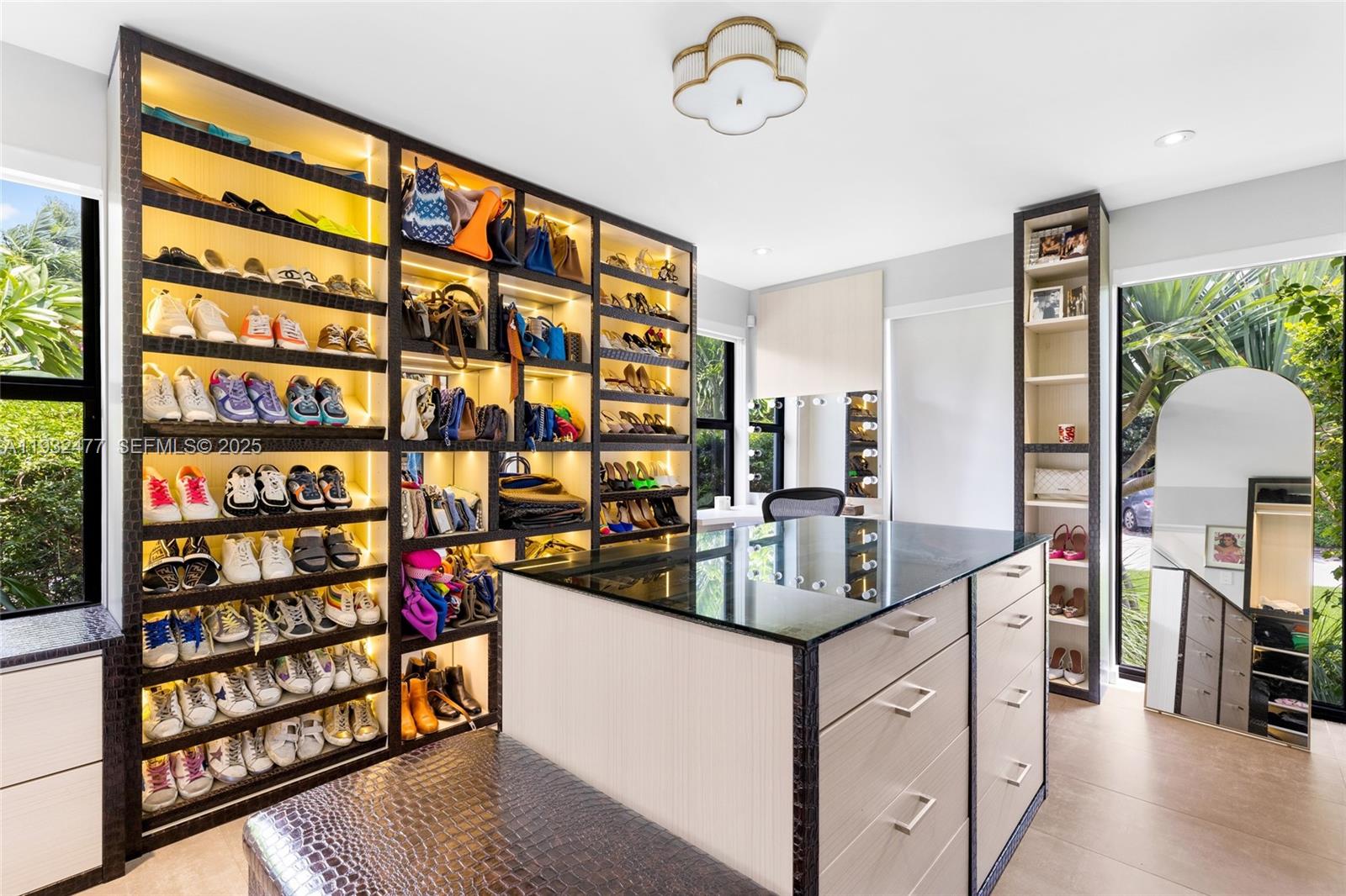 6420 Pinetree Drive Cir, Miami Beach FL 33141