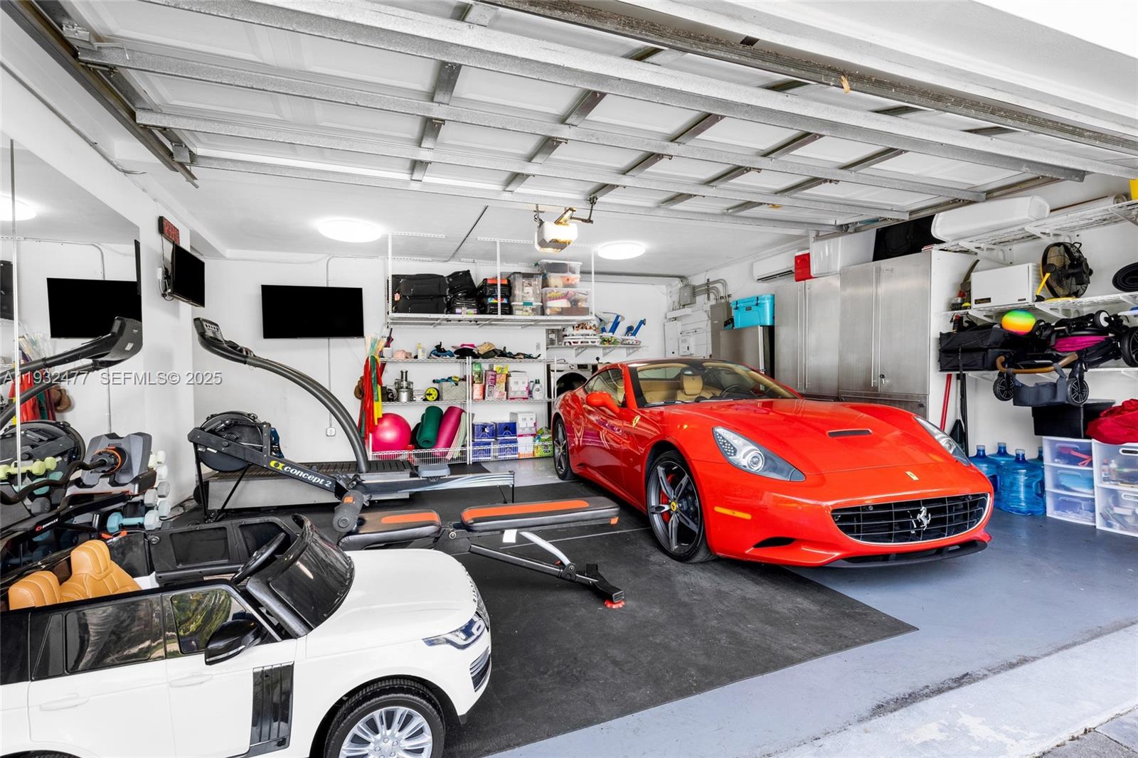 6420 Pinetree Drive Cir, Miami Beach FL 33141