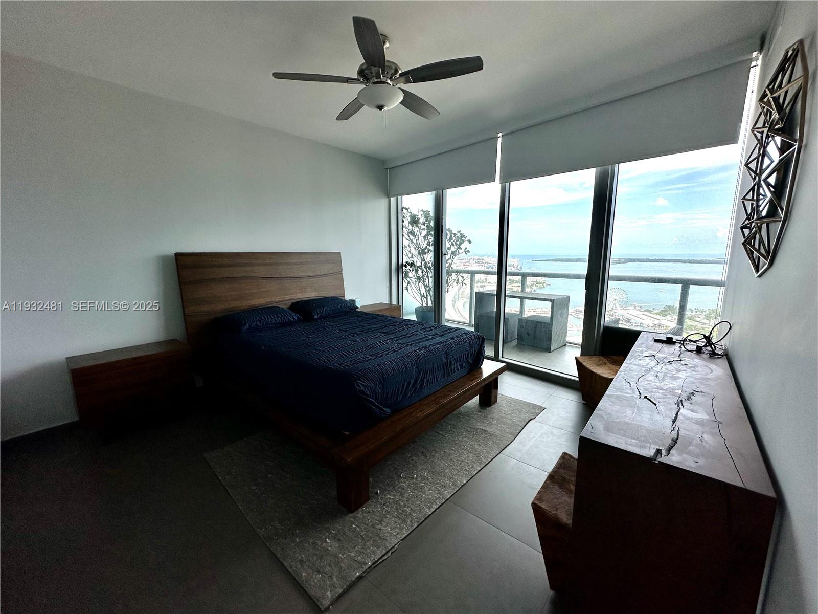 888 Biscayne Blvd #4302, Miami FL 33132