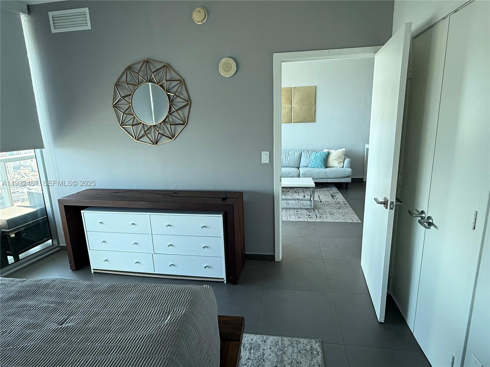 888 Biscayne Blvd #4302, Miami FL 33132