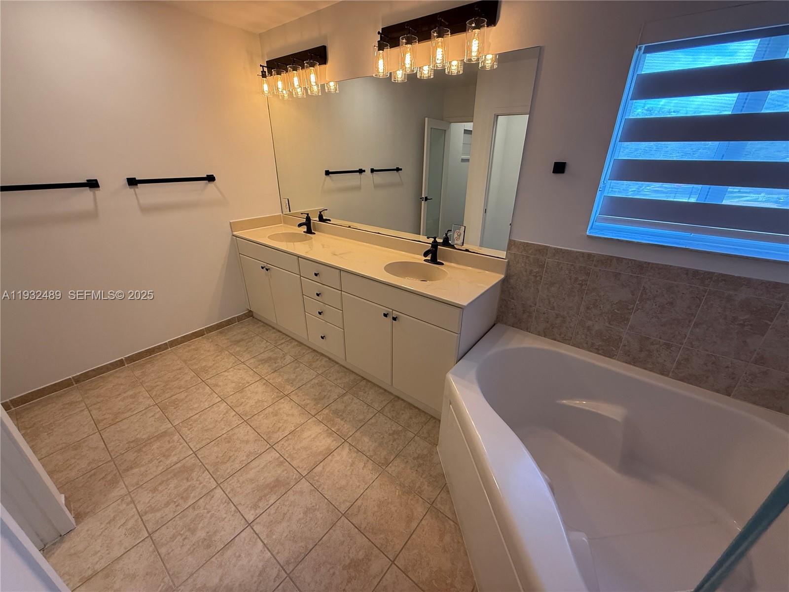 107 SE 22nd Ter, Homestead FL 33033
