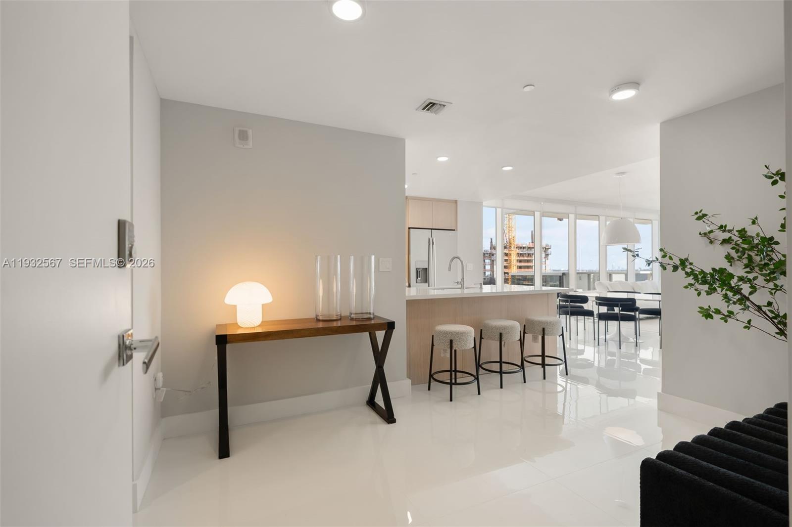 600 NE 27th St #2401, Miami FL 33137