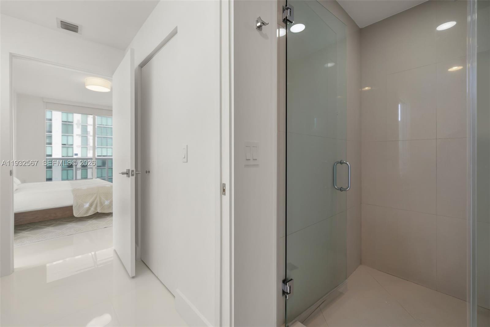 600 NE 27th St #2401, Miami FL 33137