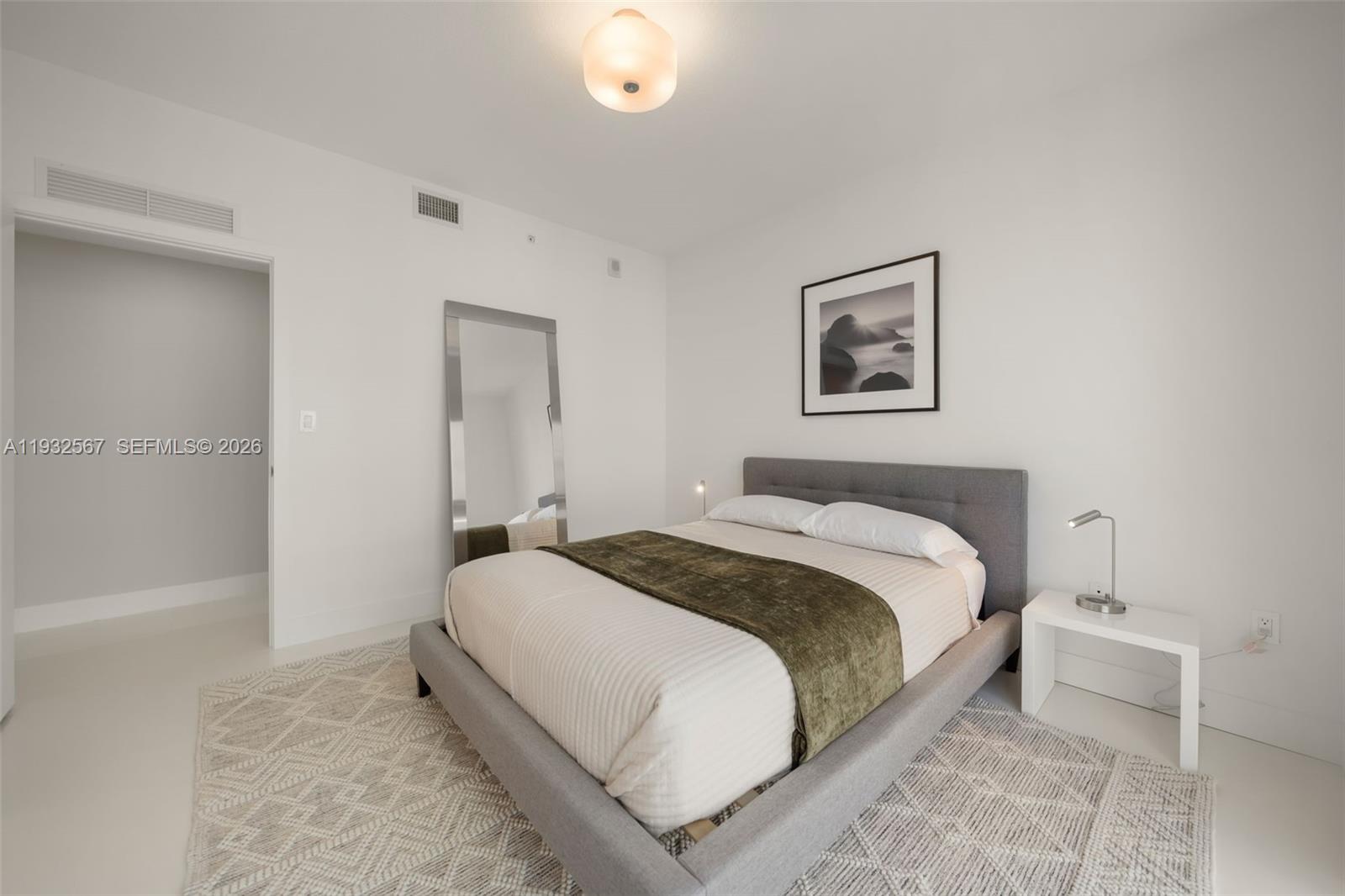 600 NE 27th St #2401, Miami FL 33137
