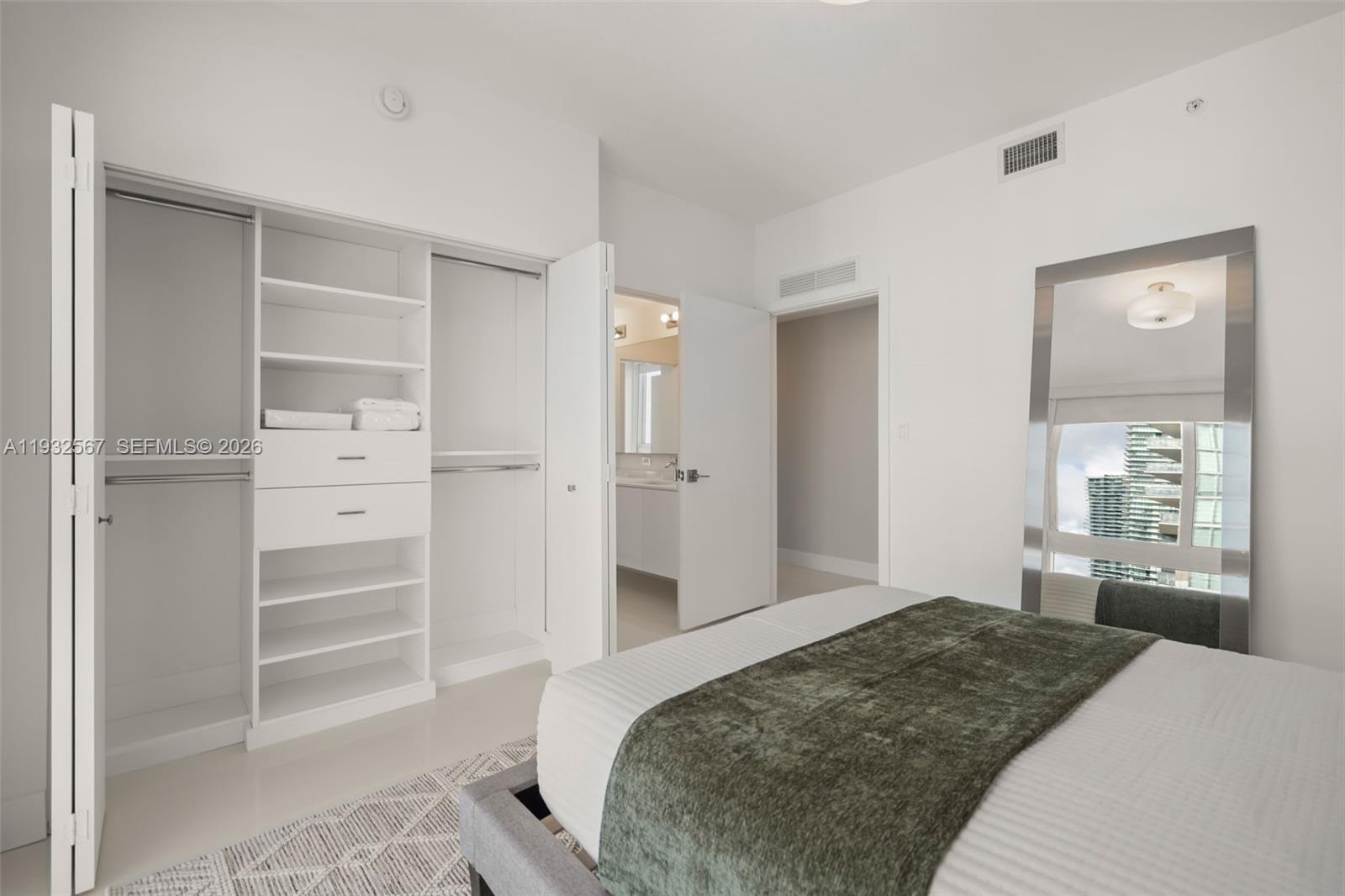 600 NE 27th St #2401, Miami FL 33137