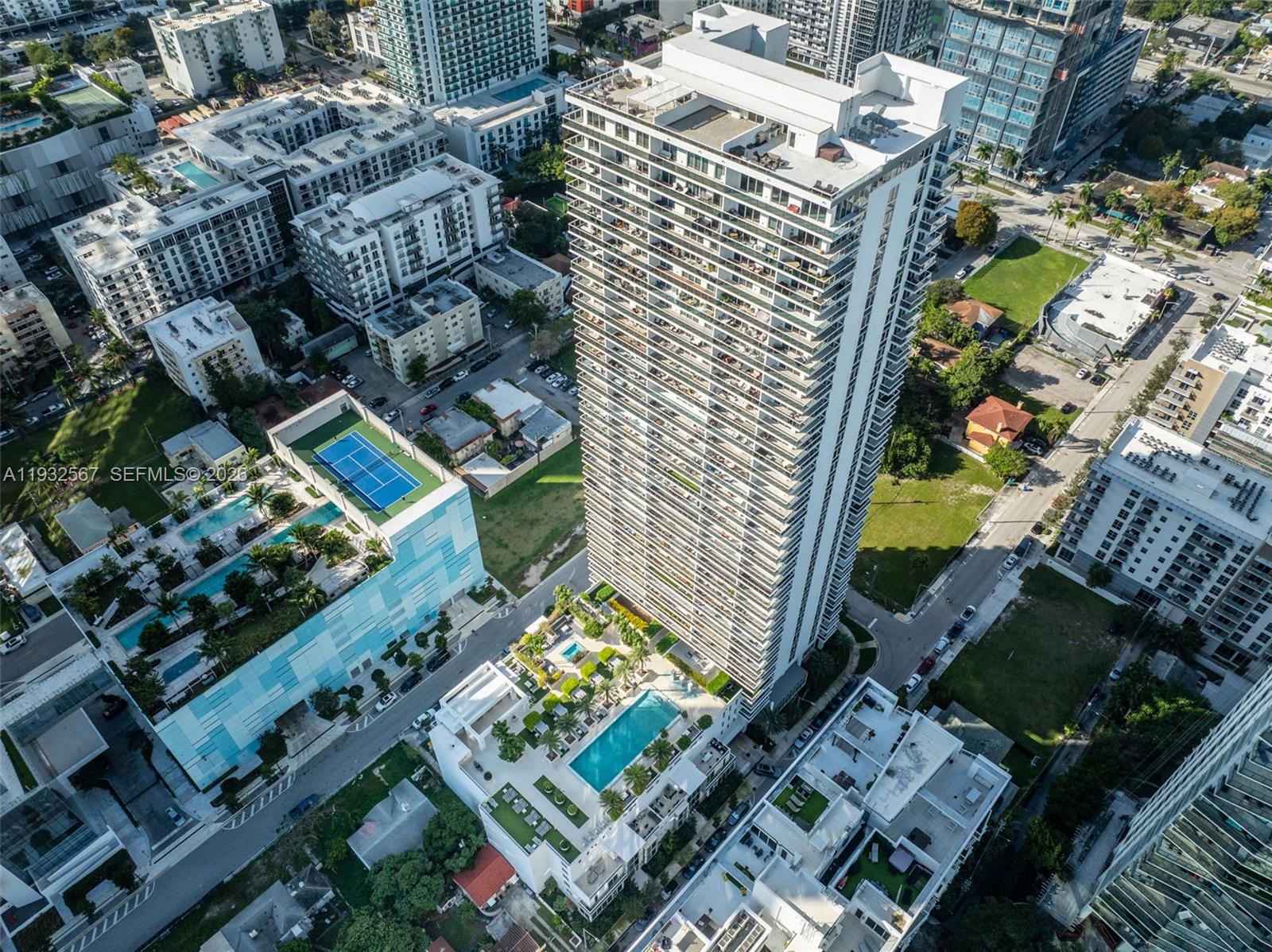 600 NE 27th St #2401, Miami FL 33137