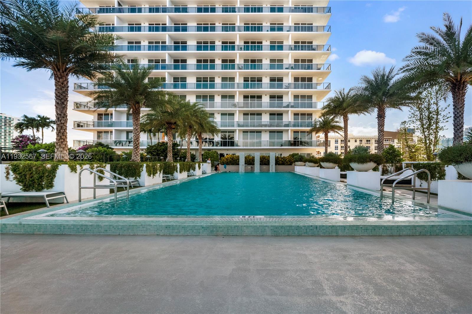 600 NE 27th St #2401, Miami FL 33137