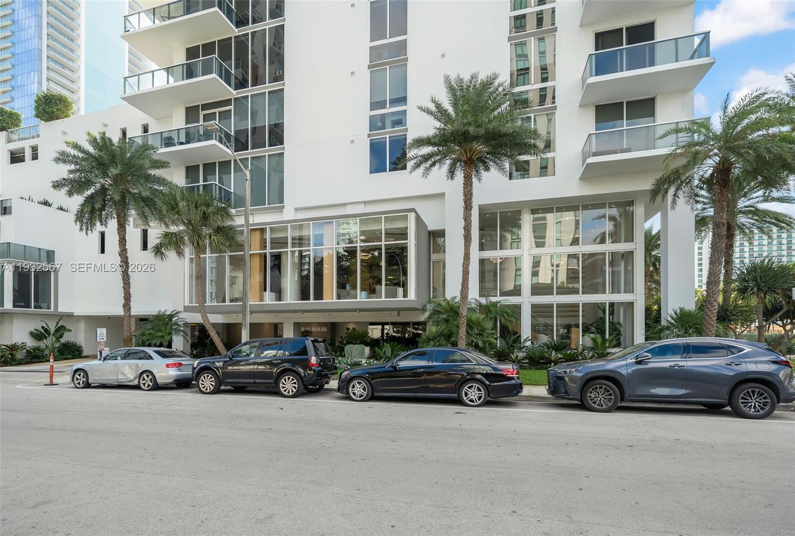 600 NE 27th St #2401, Miami FL 33137