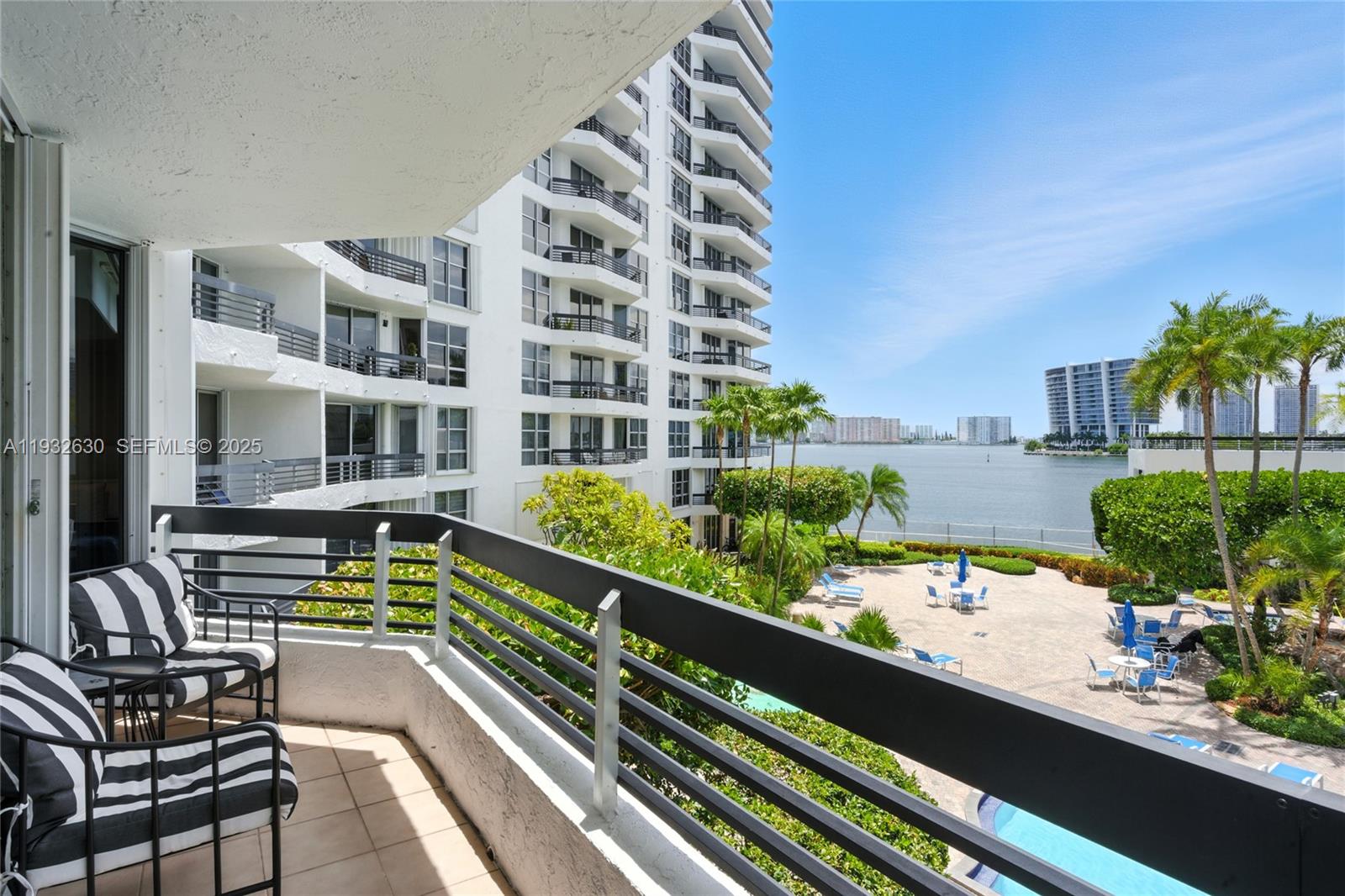 3600 Mystic Pointe Dr #305, Aventura FL 33180