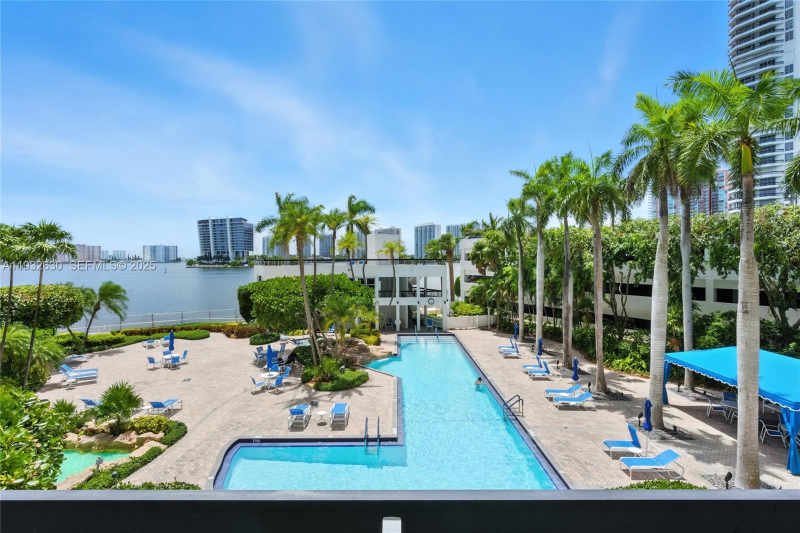 3600 Mystic Pointe Dr #305, Aventura FL 33180
