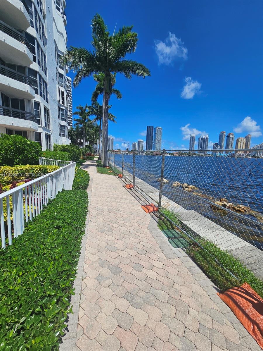 3600 Mystic Pointe Dr #305, Aventura FL 33180
