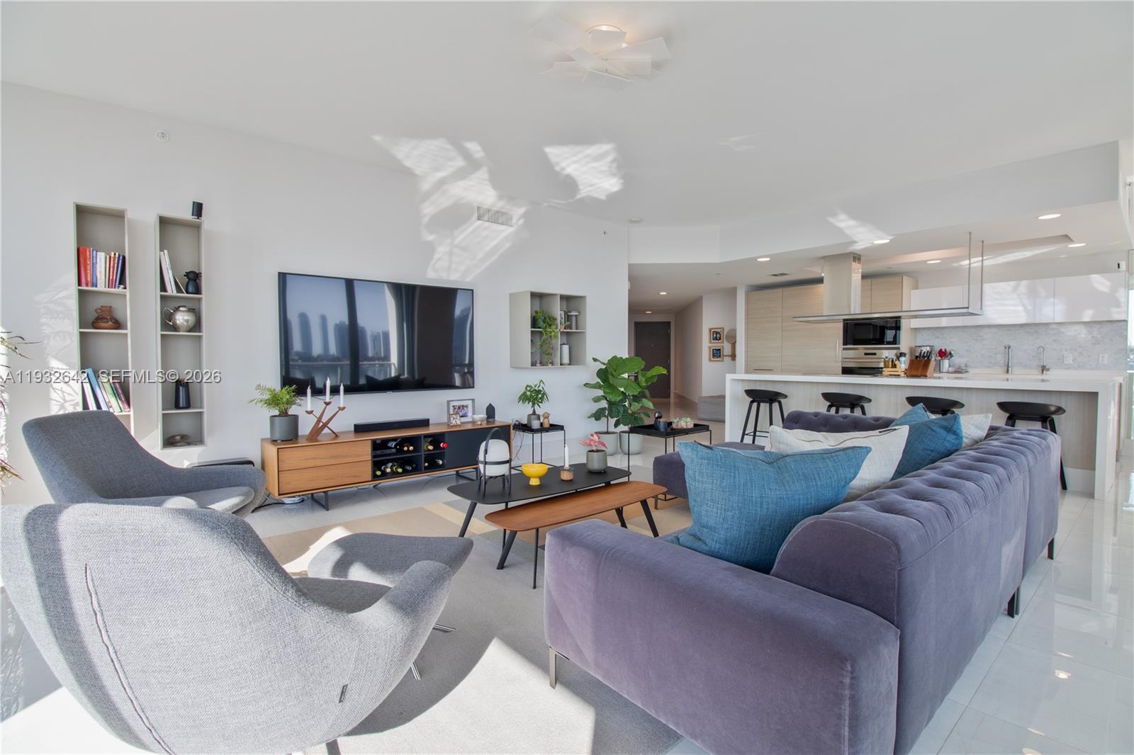 17111 Biscayne Blvd #410, North Miami Beach FL 33160