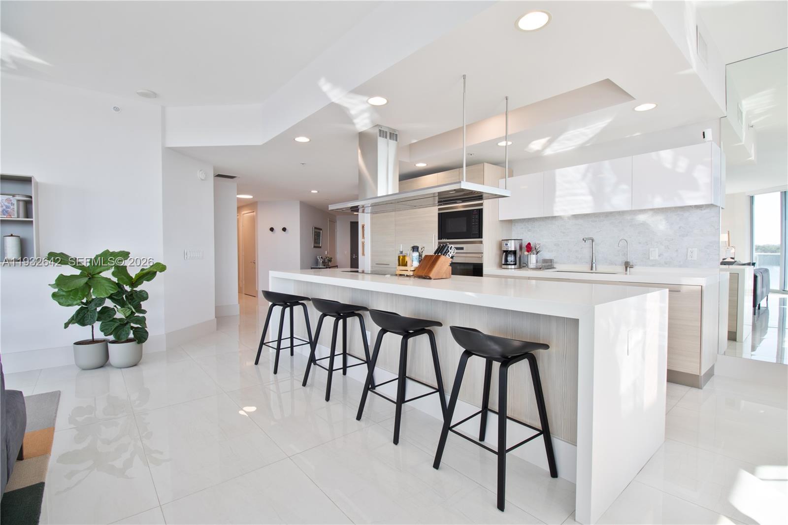 17111 Biscayne Blvd #410, North Miami Beach FL 33160