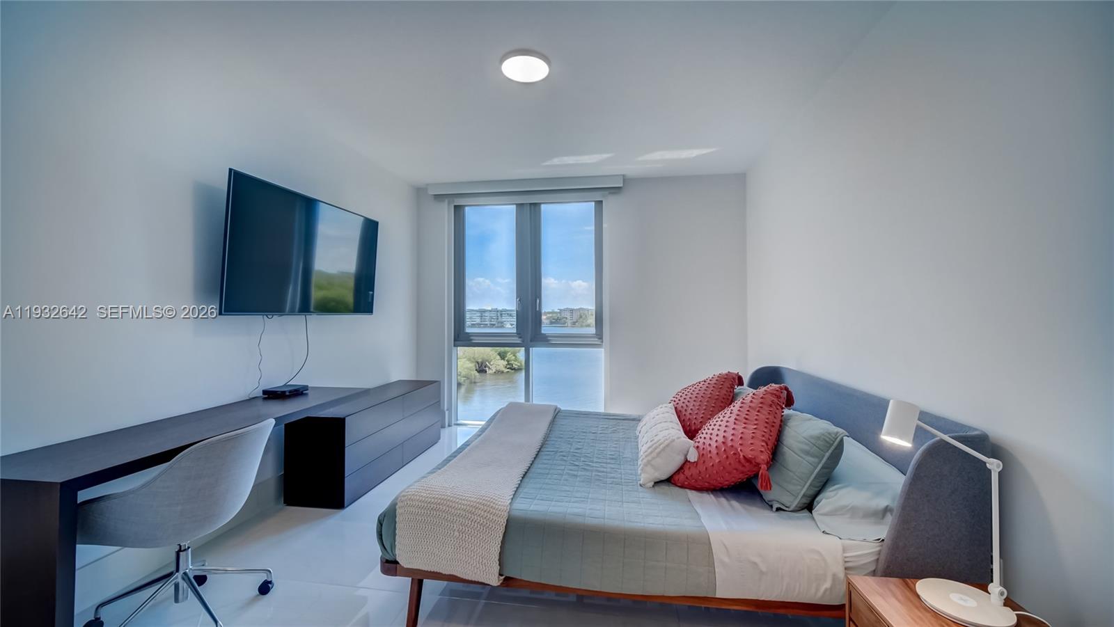 17111 Biscayne Blvd #410, North Miami Beach FL 33160