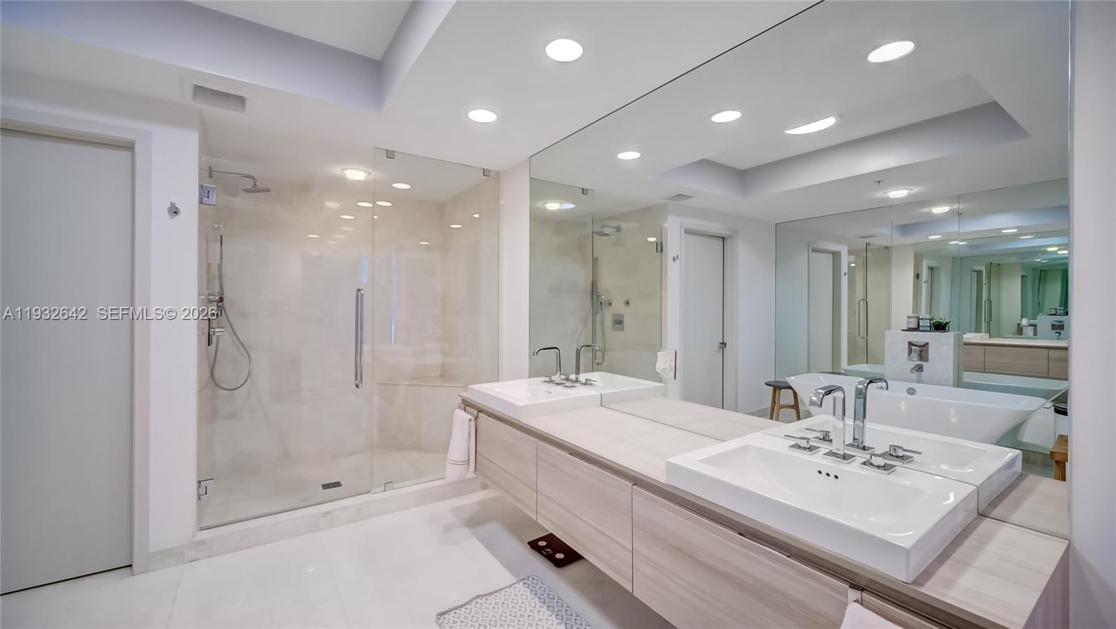 17111 Biscayne Blvd #410, North Miami Beach FL 33160