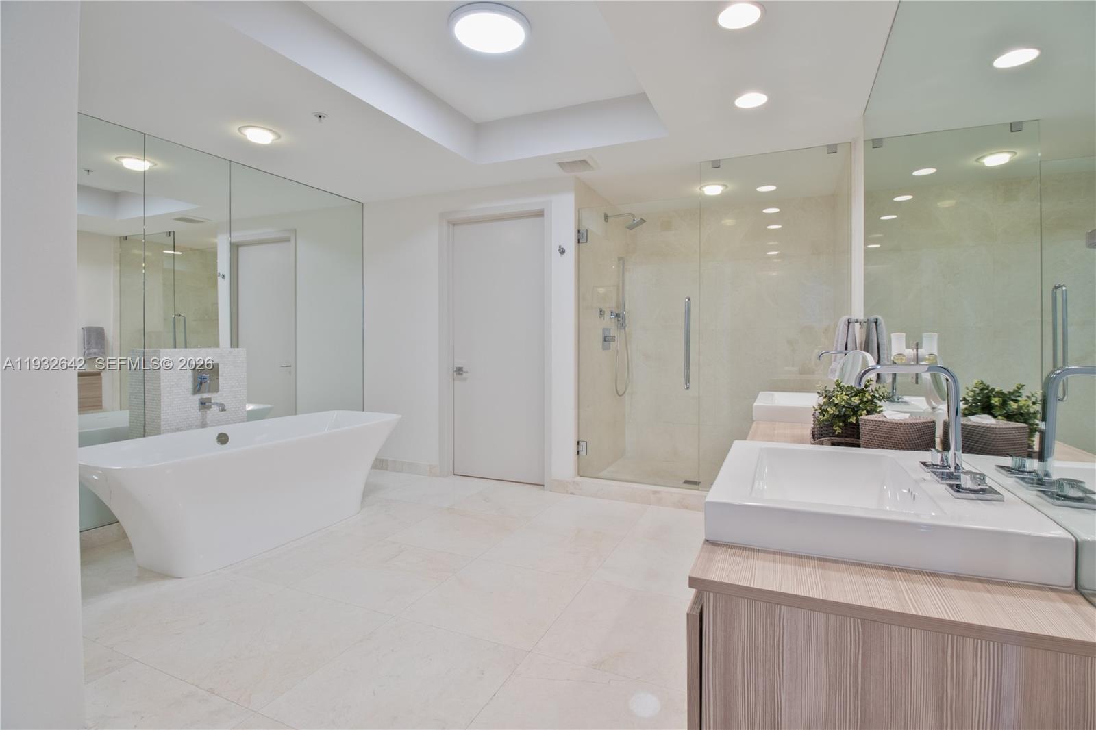 17111 Biscayne Blvd #410, North Miami Beach FL 33160