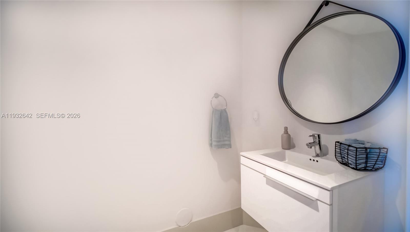 17111 Biscayne Blvd #410, North Miami Beach FL 33160