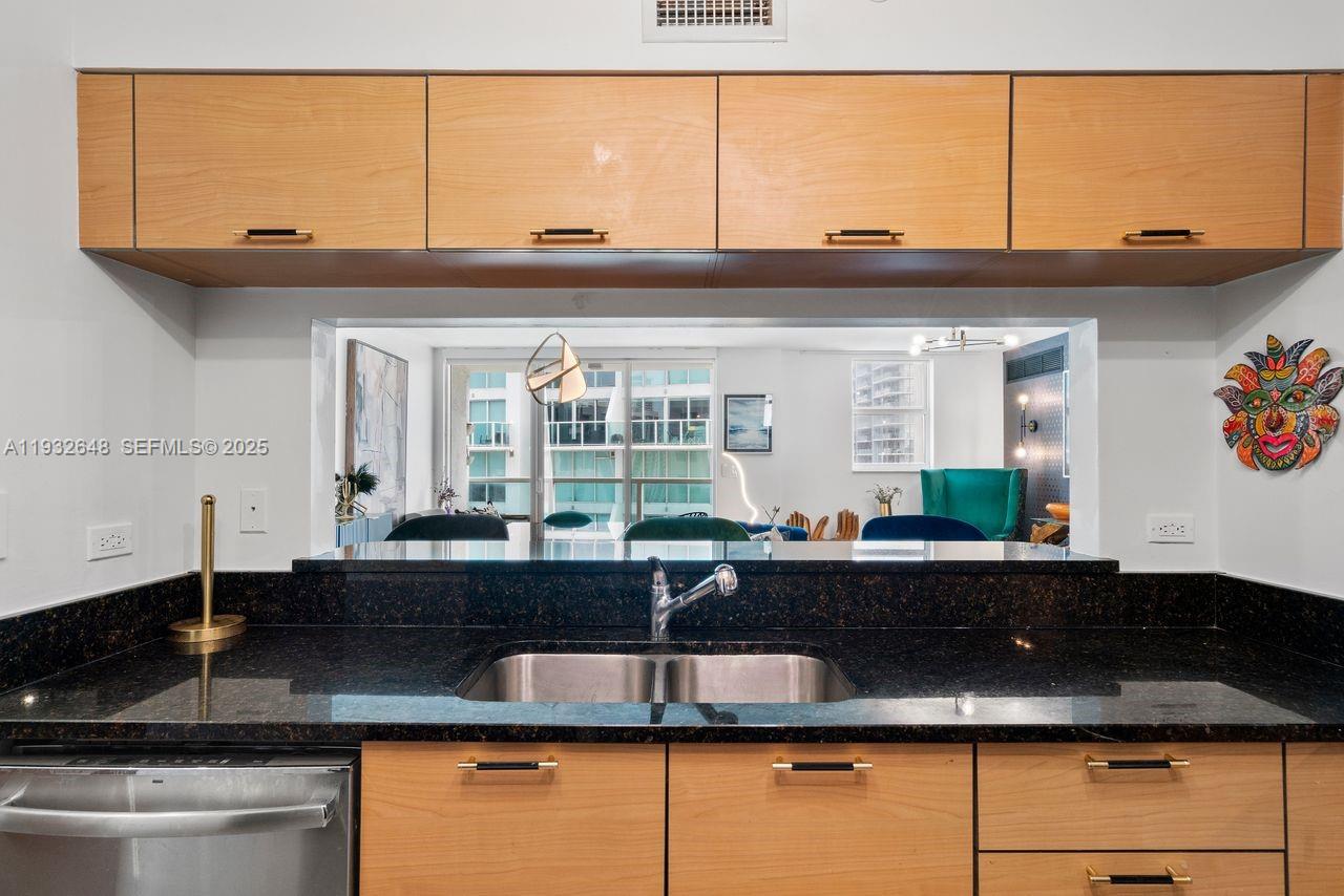 31 SE 5th St #2911, Miami FL 33131