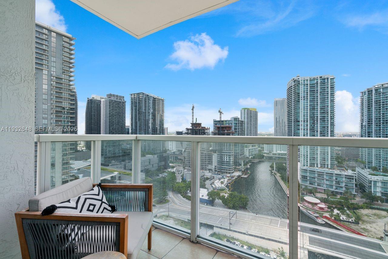 31 SE 5th St #2911, Miami FL 33131