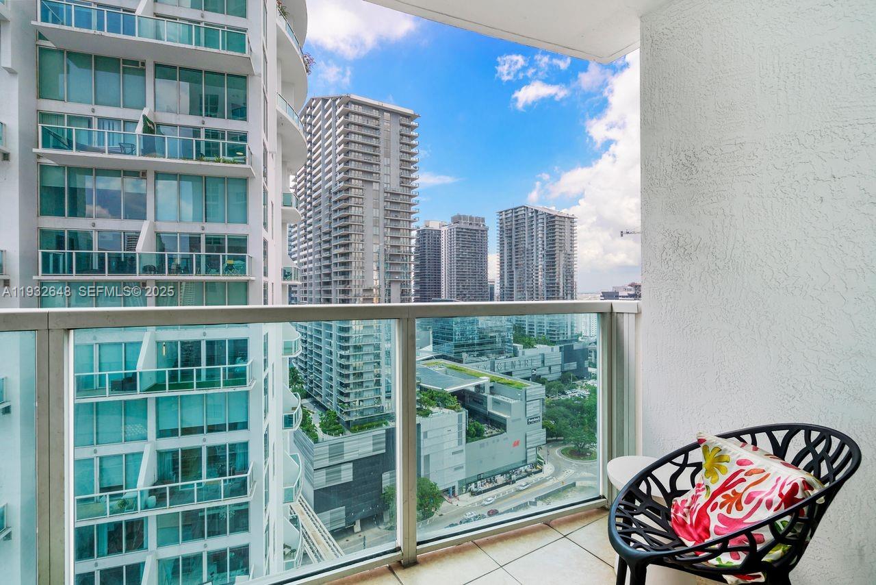 31 SE 5th St #2911, Miami FL 33131