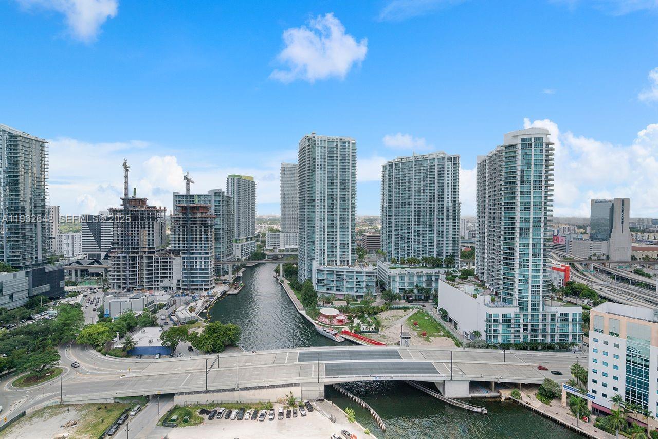 31 SE 5th St #2911, Miami FL 33131