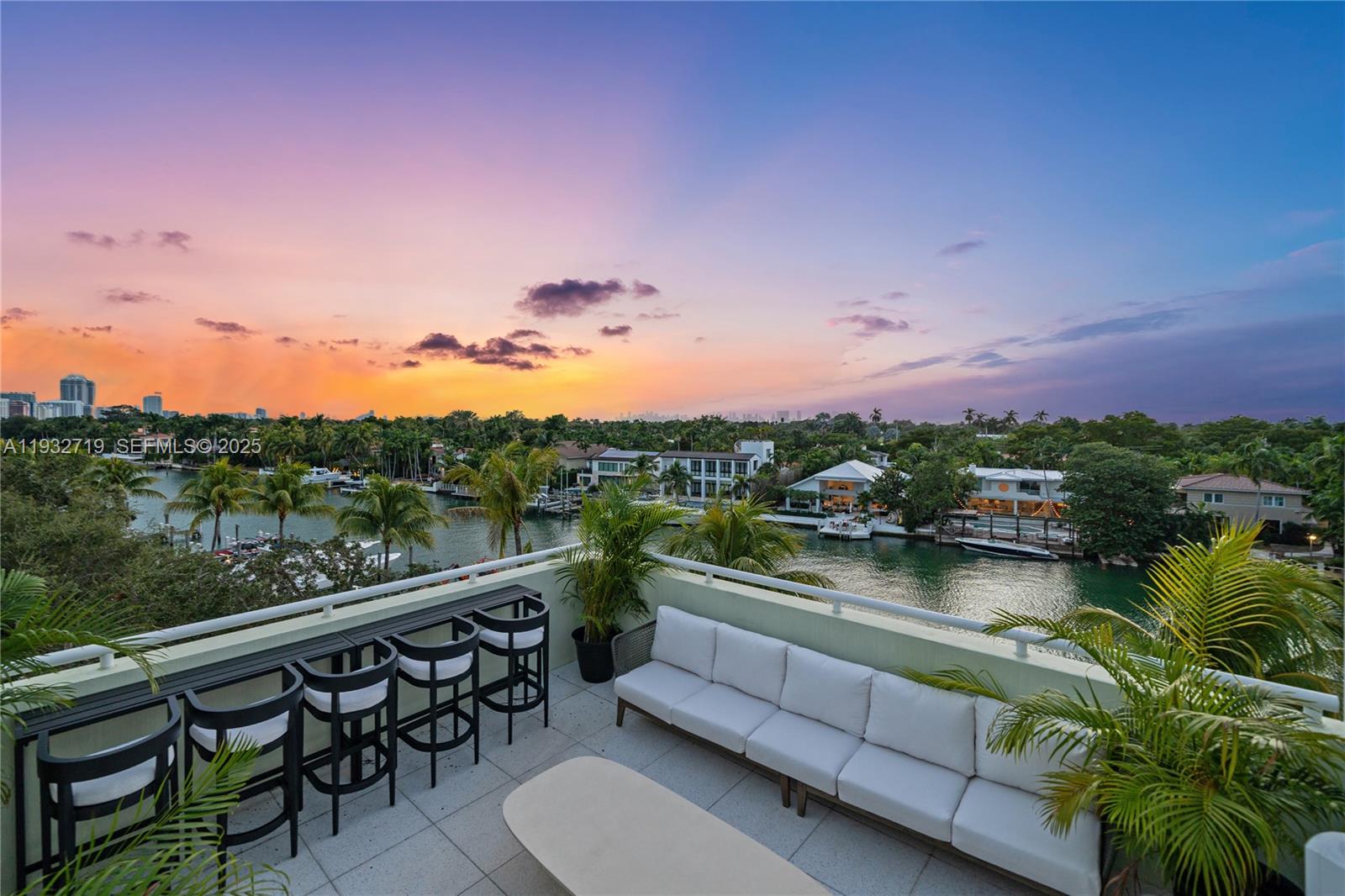 6109 W Laguna Dr W #6109, Miami Beach FL 33141