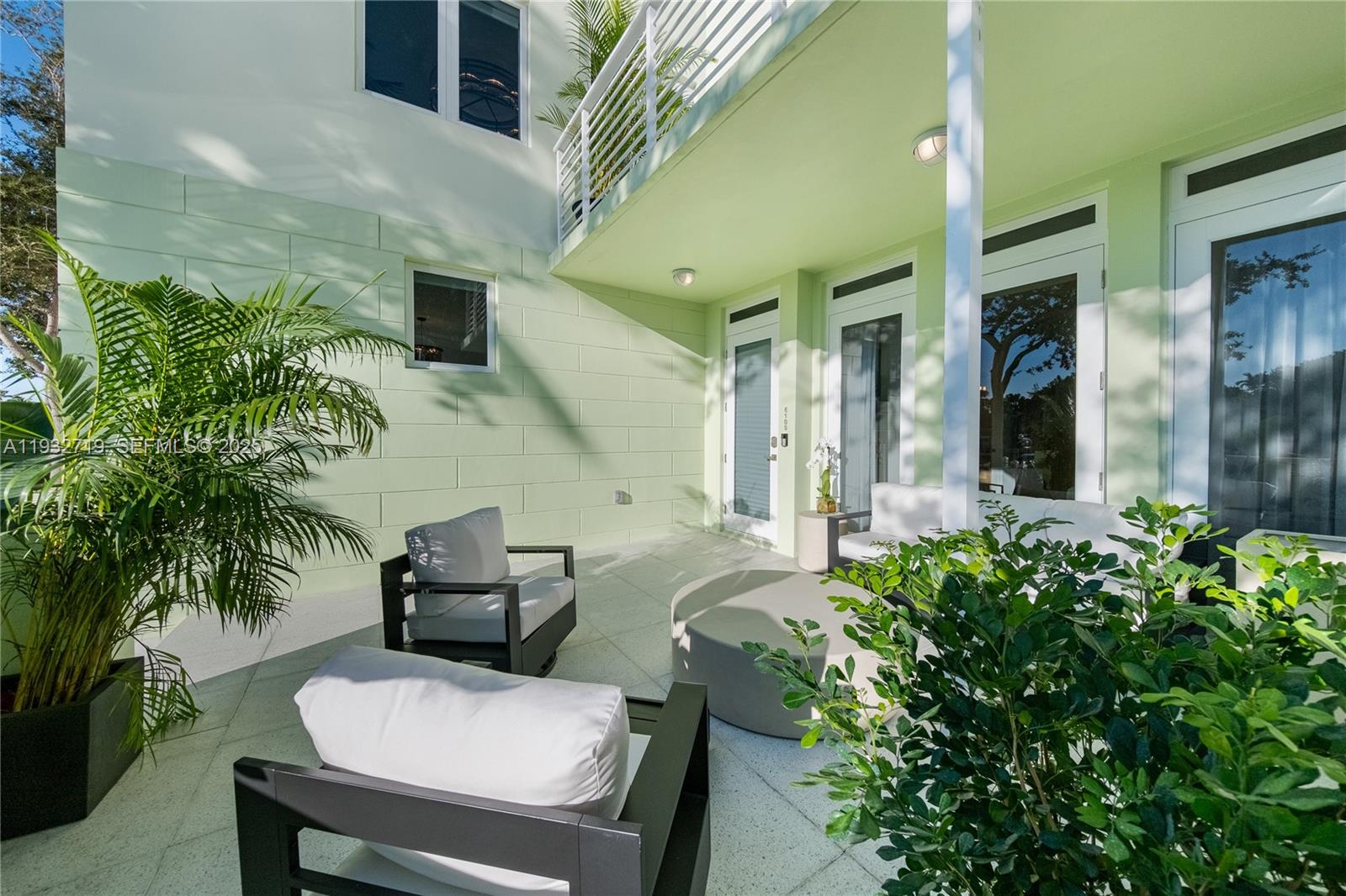 6109 W Laguna Dr W #6109, Miami Beach FL 33141