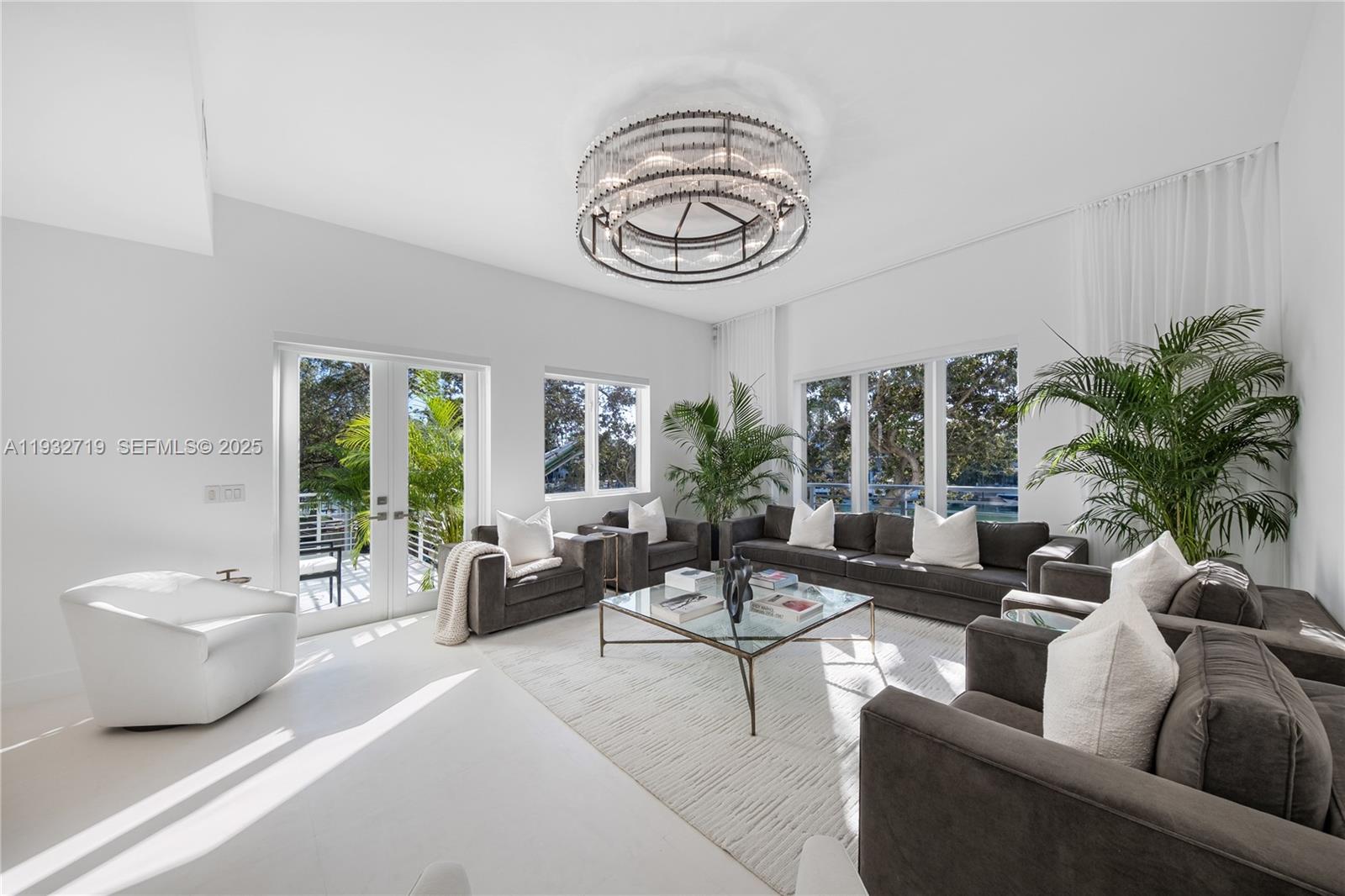 6109 W Laguna Dr W #6109, Miami Beach FL 33141