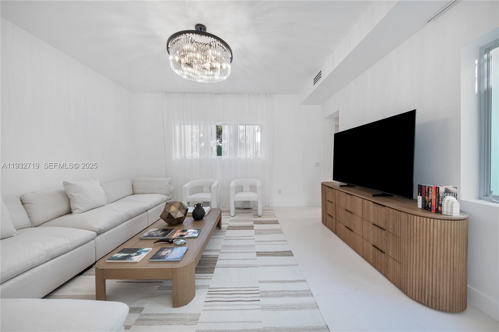 6109 W Laguna Dr W #6109, Miami Beach FL 33141
