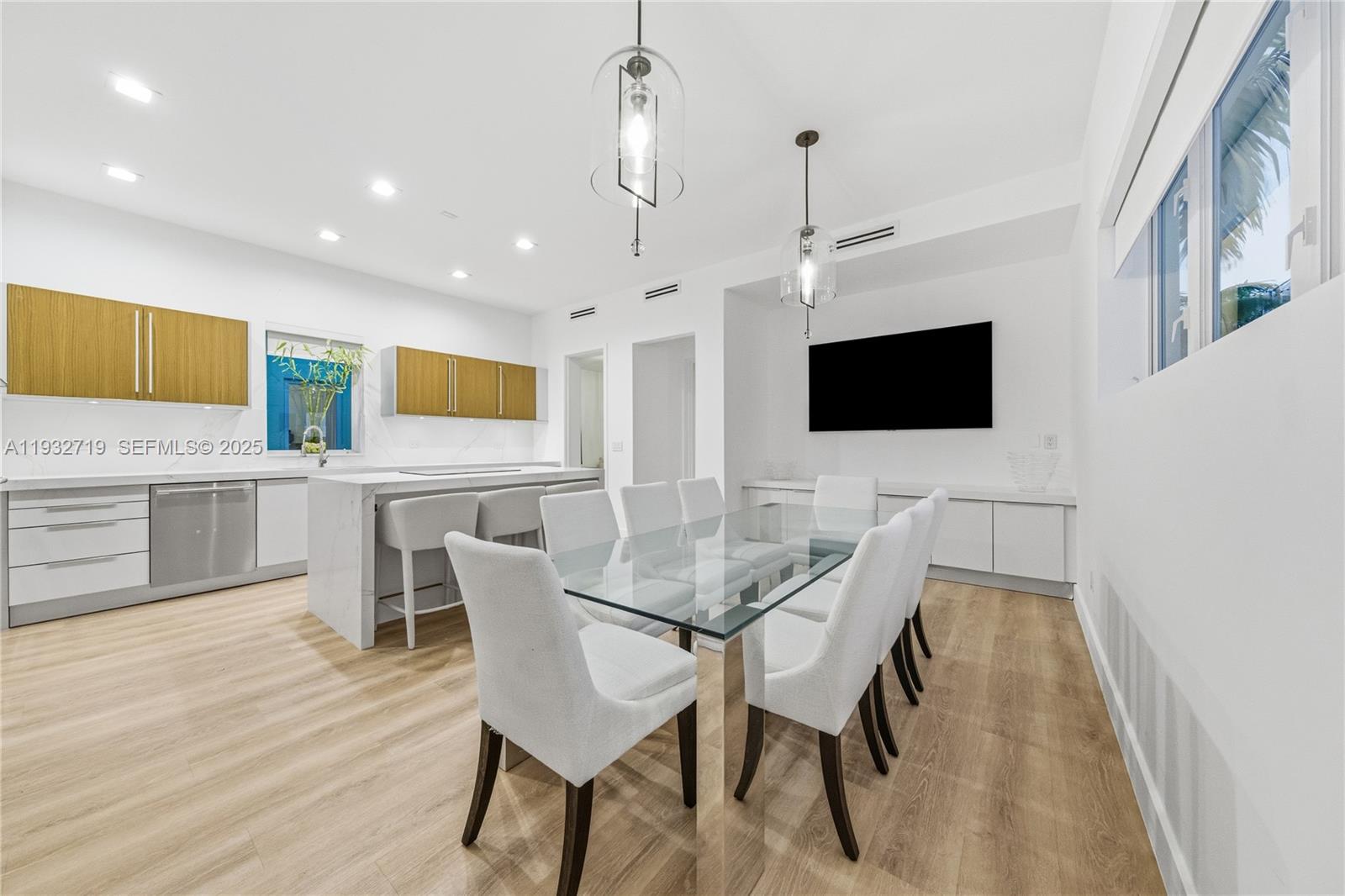 6109 W Laguna Dr W #6109, Miami Beach FL 33141