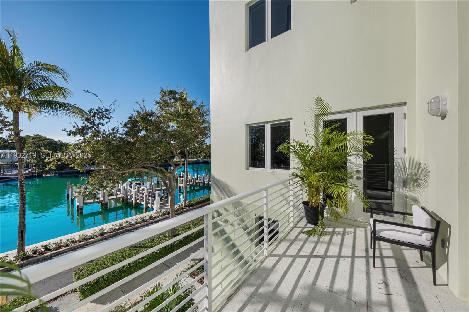 6109 W Laguna Dr W #6109, Miami Beach FL 33141