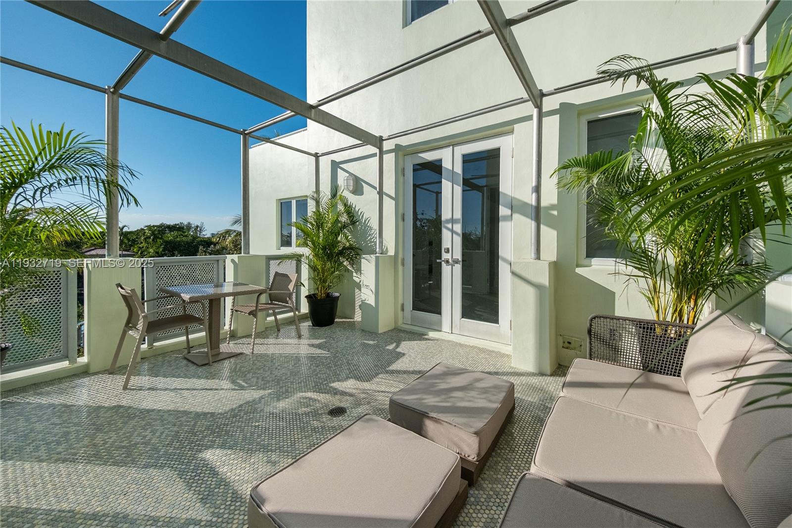 6109 W Laguna Dr W #6109, Miami Beach FL 33141