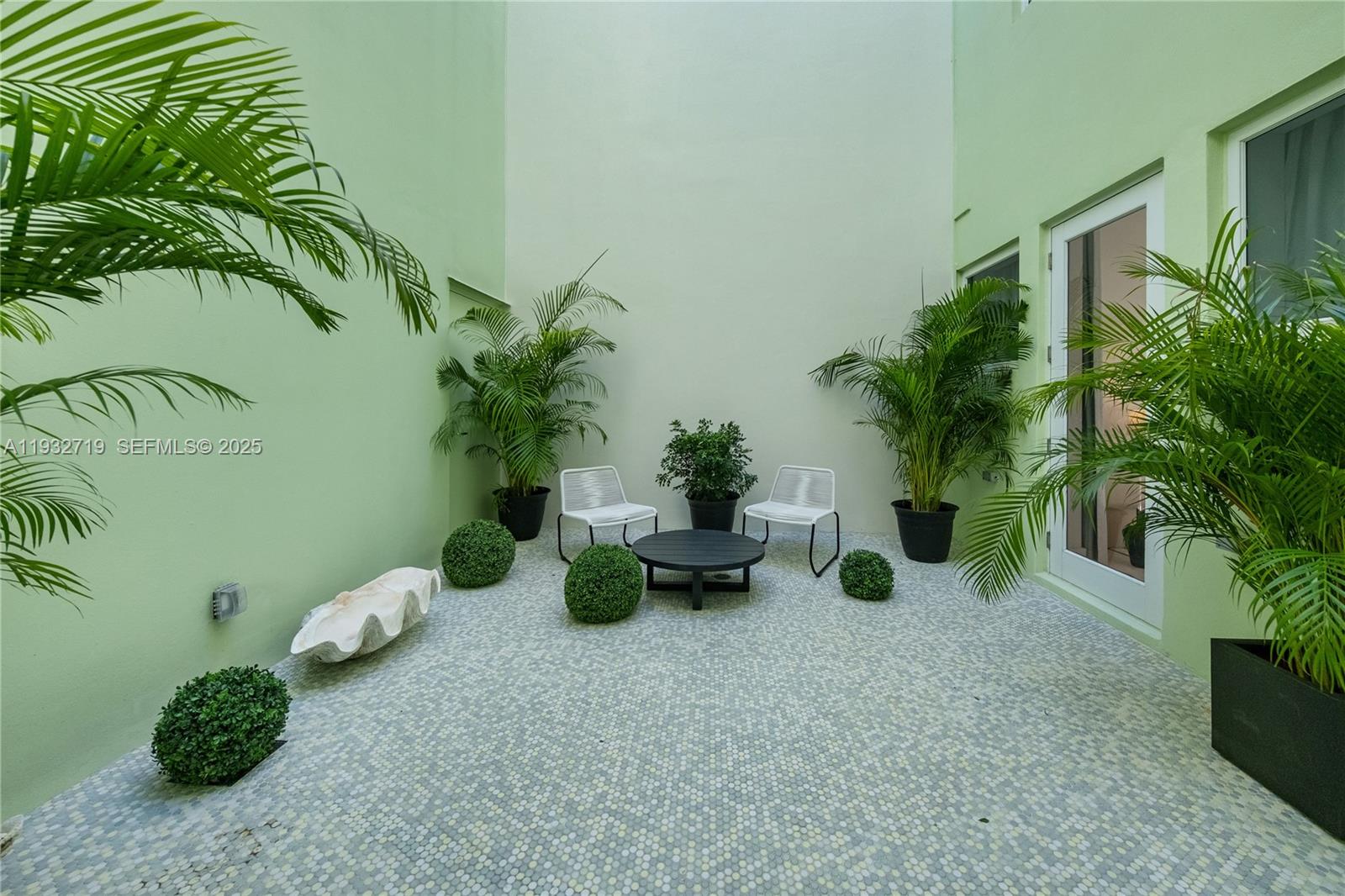 6109 W Laguna Dr W #6109, Miami Beach FL 33141