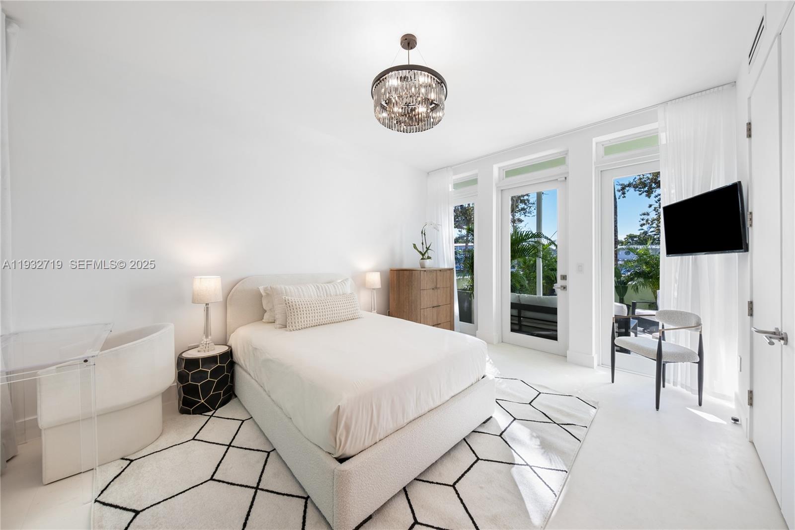 6109 W Laguna Dr W #6109, Miami Beach FL 33141