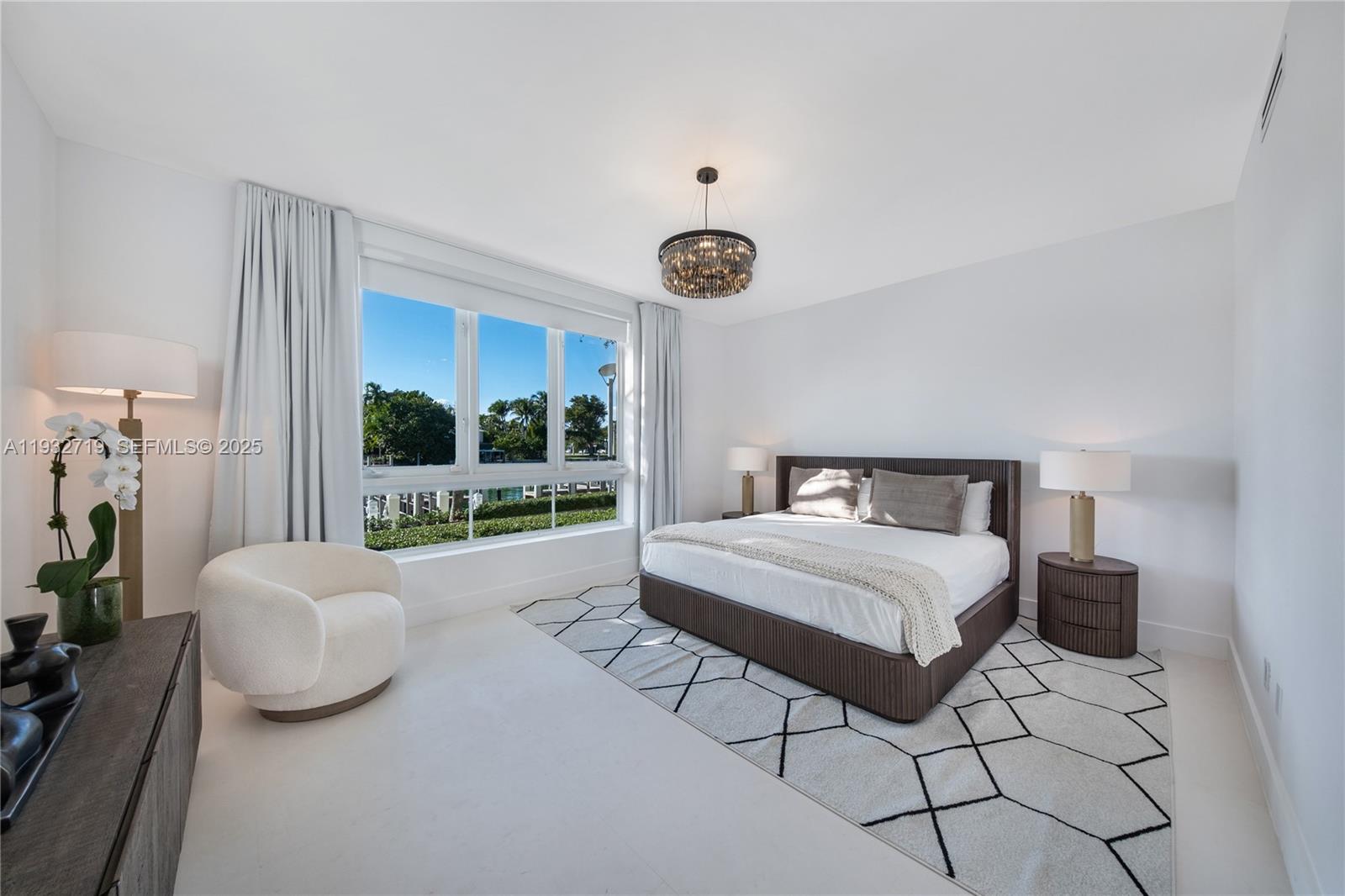 6109 W Laguna Dr W #6109, Miami Beach FL 33141