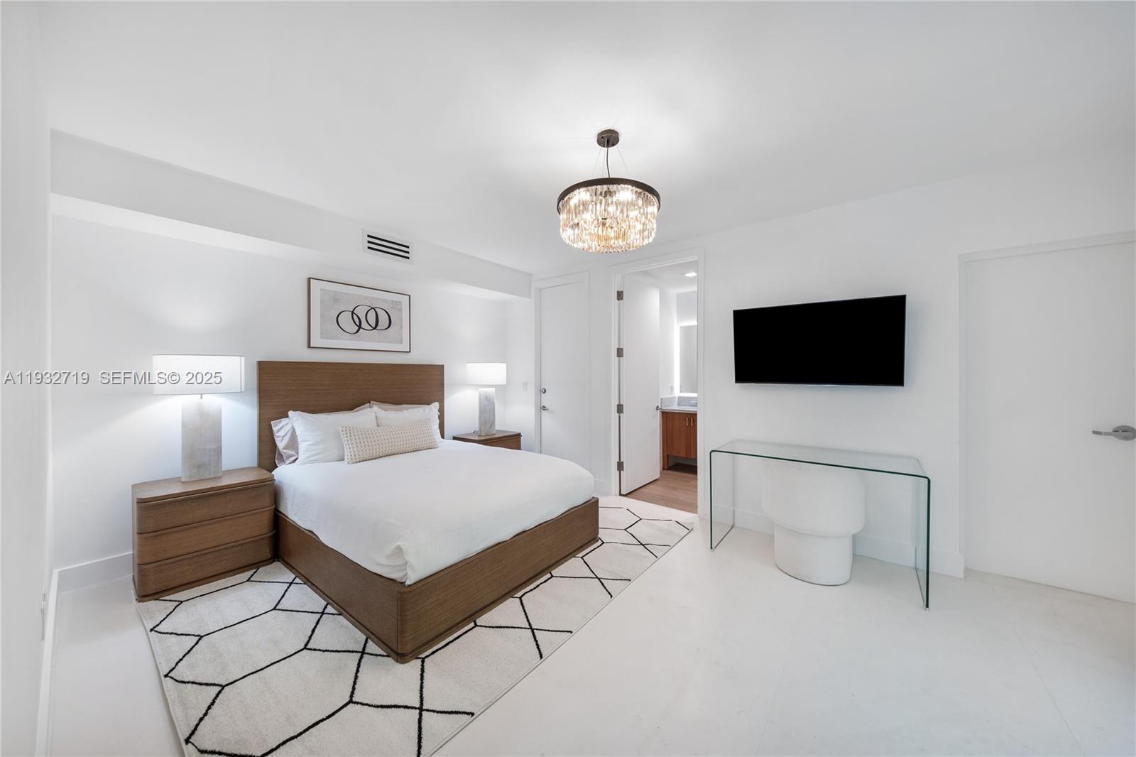 6109 W Laguna Dr W #6109, Miami Beach FL 33141