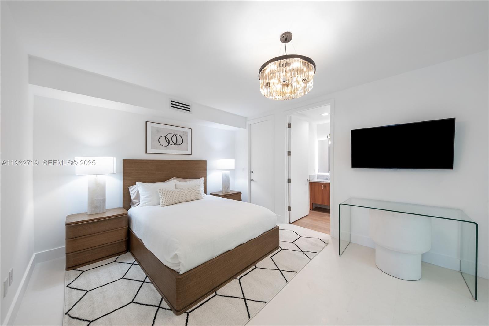 6109 W Laguna Dr W #6109, Miami Beach FL 33141