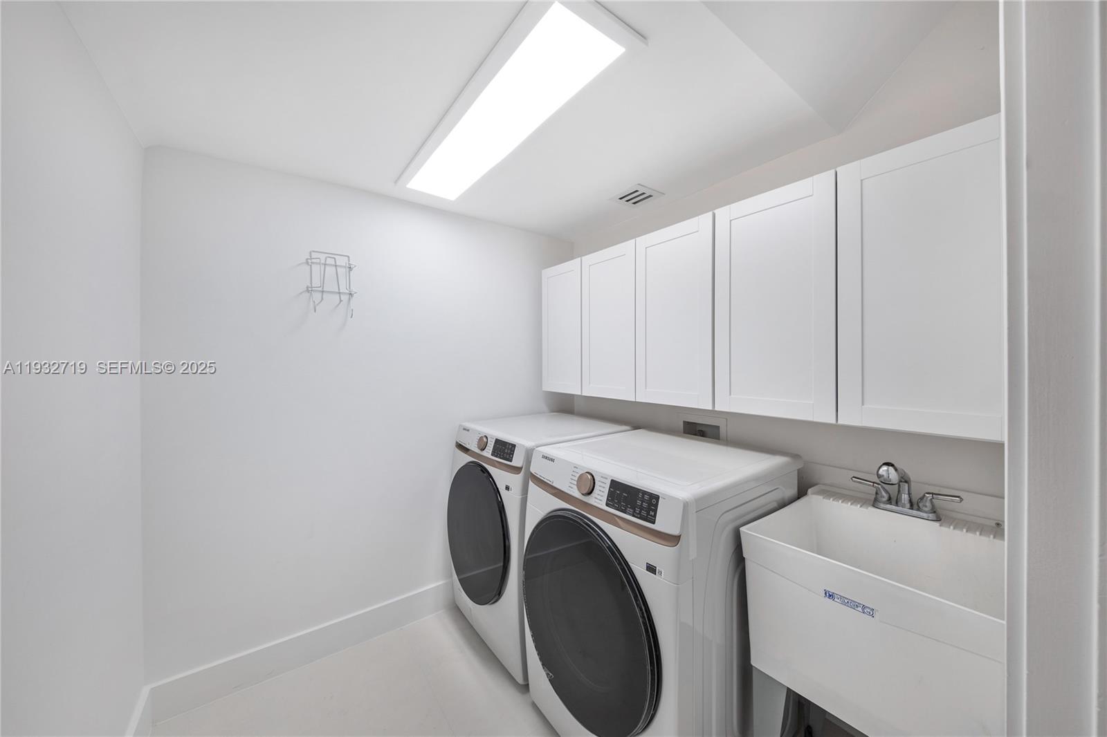 6109 W Laguna Dr W #6109, Miami Beach FL 33141