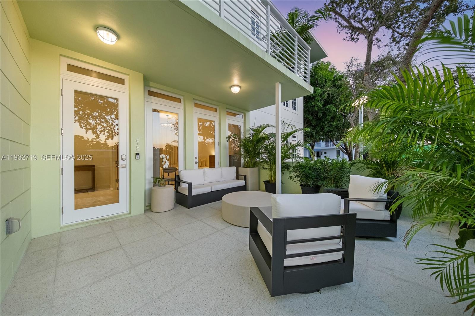 6109 W Laguna Dr W #6109, Miami Beach FL 33141