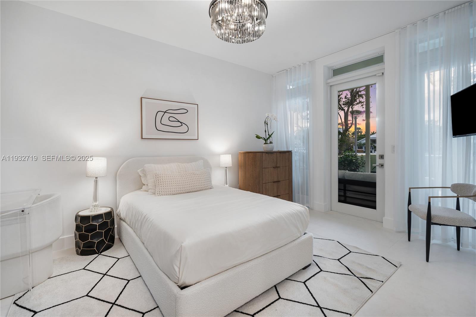 6109 W Laguna Dr W #6109, Miami Beach FL 33141