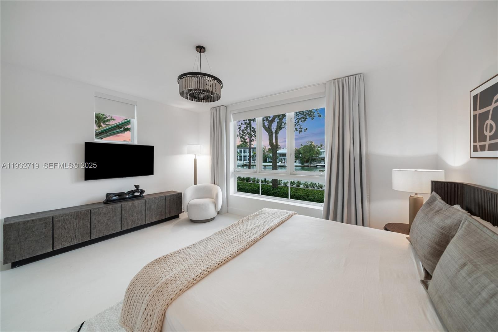 6109 W Laguna Dr W #6109, Miami Beach FL 33141