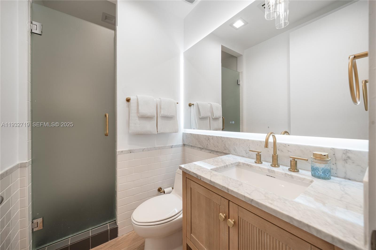 6109 W Laguna Dr W #6109, Miami Beach FL 33141