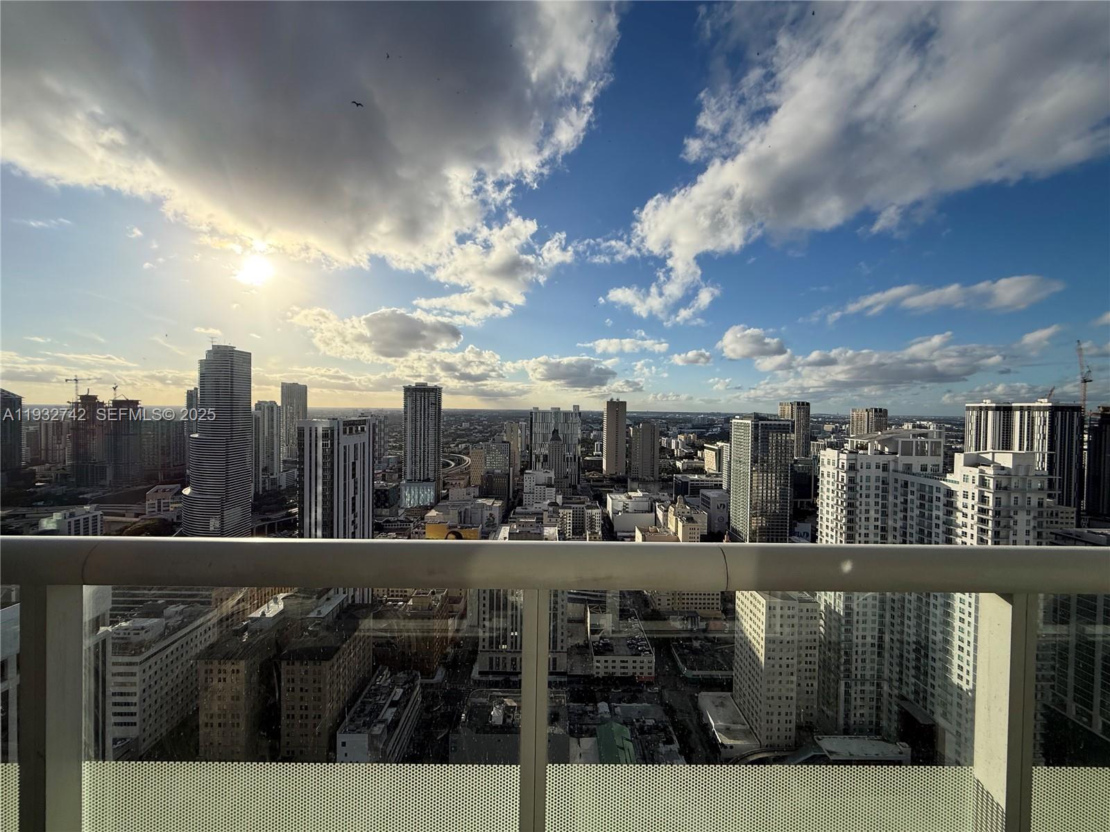 50 Biscayne Blvd #4807, Miami FL 33132