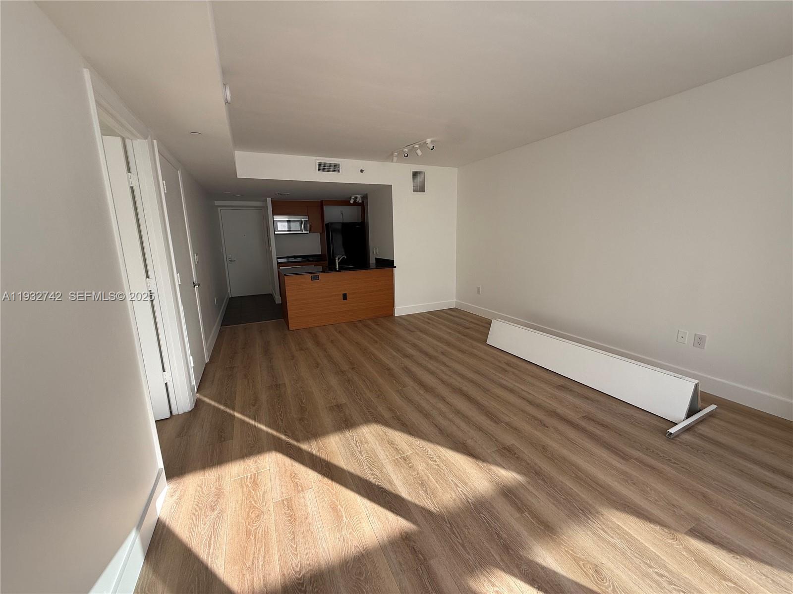 50 Biscayne Blvd #4807, Miami FL 33132