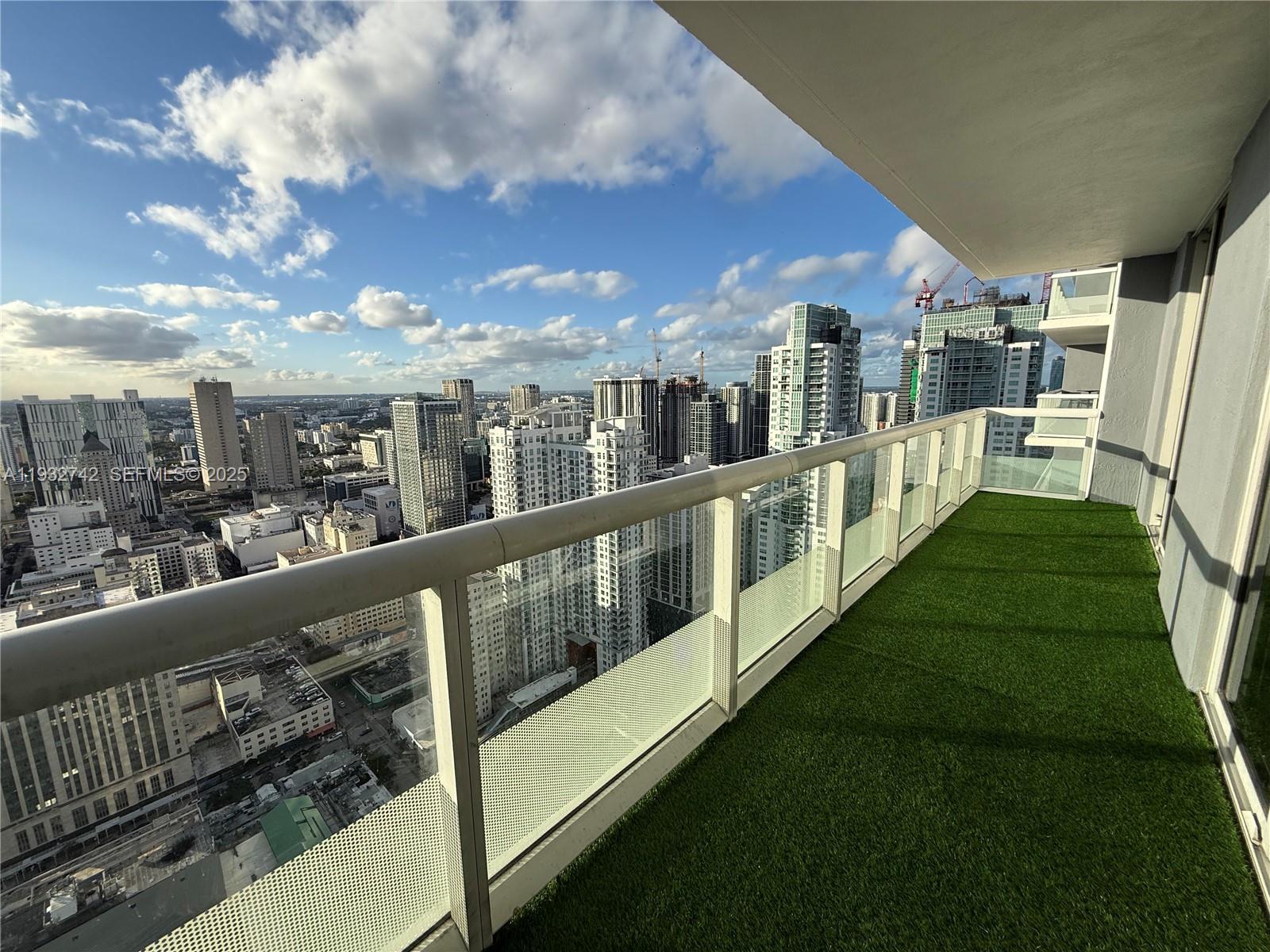 50 Biscayne Blvd #4807, Miami FL 33132