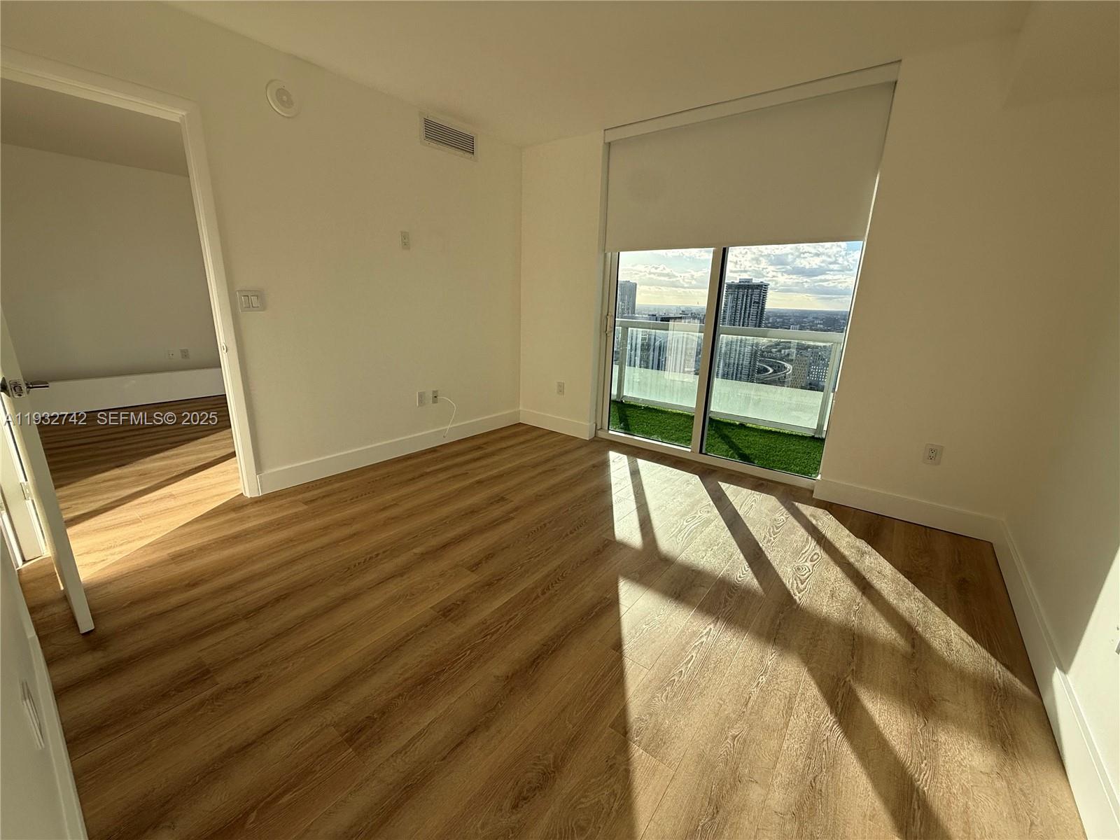 50 Biscayne Blvd #4807, Miami FL 33132